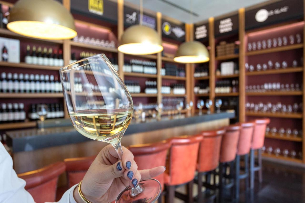 Cramim By Isrotel Exclusive Kiryat Anavim Zewnętrze zdjęcie Wine tasting at the Wine Museum